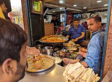 india/varanasi/dashashwamedh-ghat/restaurant/kashi-chat-bhandar