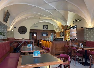 czechia/hradec-kralove/restaurant/the-black-horse
