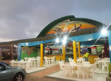 ecuador/salinas/restaurant/cevicheria-victor-andres
