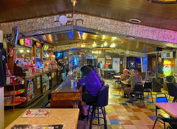 Wagon Wheel Bar