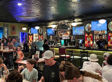 florida/space-coast/restaurant/cocoa-beach-fish-camp