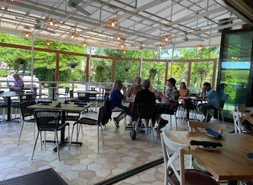 south-carolina/caesars-head-state-park/restaurant/tupelo-honey-southern-kitchen-bar