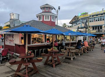 florida/destin/restaurant/big-red-truck