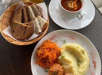 ukraine/chernihiv/restaurant/lozhka