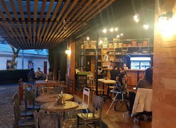 guatemala/guatemala-city/zona-4/restaurant/l-apero