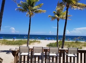 florida/fort-lauderdale-beach/restaurant/backflip-beach-bar-kitchen
