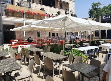 israel/jerusalem/restaurant/kinor-bakikar