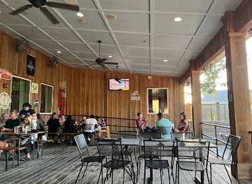 alabama/orange-beach/restaurant/luna-s-eat-drink