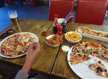 guernsey/st-sampson/restaurant/the-italian-job