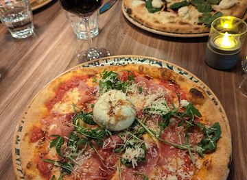 sweden/linkoping/restaurant/noi-tre