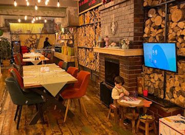 romania/bucegi-mountains/restaurant/restaurant-wood