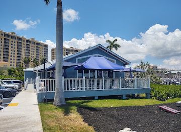 florida/cape-coral/restaurant/high-tide-social-house