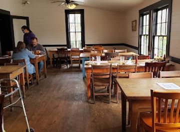 alabama/chattahoochee-valley/restaurant/red-s-little-school-house