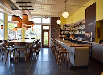 maine/portland/restaurant/the-honey-paw