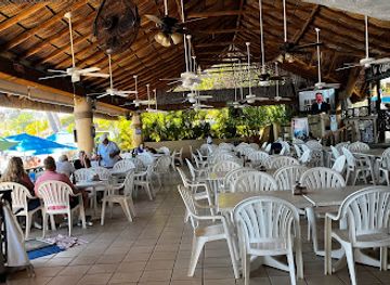 mexico/acapulco/restaurant/la-cabana-de-caleta