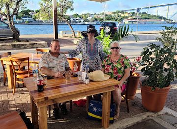 curacao/groot-santa-martha/restaurant/santa-anna-curacao