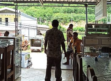 indonesia/komodo-national-park/restaurant/budi-luhur-restaurant