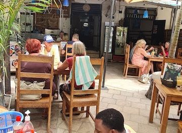 tanzania/stone-town/mizingani-seafront/restaurant/dolphin-restaurant