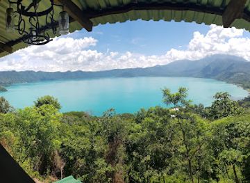 el-salvador/lake-coatepeque/restaurant/tekunal-lago-de-coatepeque