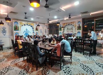 india/pushkar/restaurant/aroma-royal-garden-family-rajasthani-italian-chinese-vegetarian-restaurant