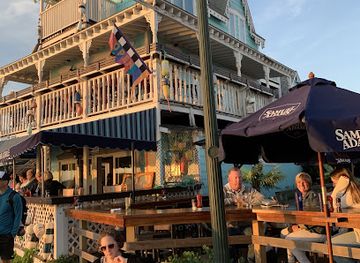 massachusetts/martha-s-vineyard/restaurant/lobsterville-bar-grille