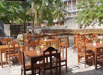 tanzania/stone-town/restaurant/vivi-cafe