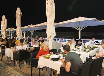 israel/tel-aviv/old-tel-aviv-port/restaurant/white-pergola