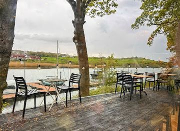 ireland/causeway-coastal-route/restaurant/lir