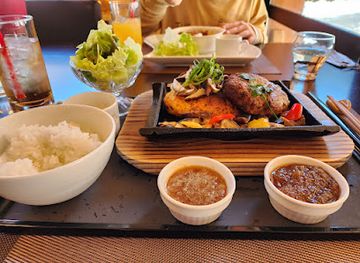 japan/awa/restaurant/cafe-restaurant-saka