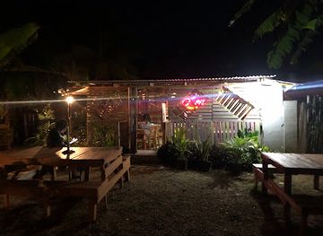 jamaica/black-river-great-morass/restaurant/erica-s-hideaway-restaurant-and-bar