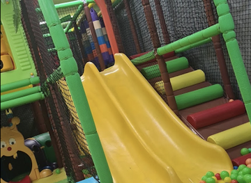 the-bahamas/lucaya/restaurant/triple-b-s-playhouse-restaurant