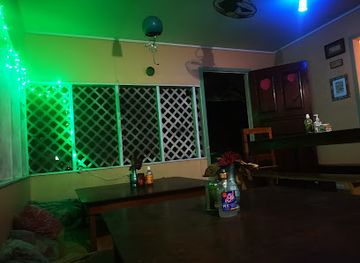 honduras/utila/restaurant/ultralight-isreal