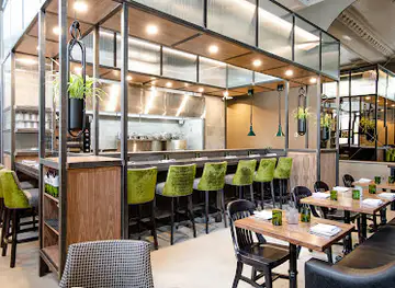 Avenue Restaurant and Bar
