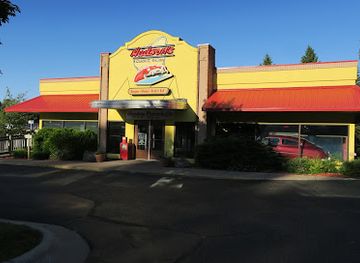 michigan/marquette/restaurant/hudson-s-classic-grill-bar