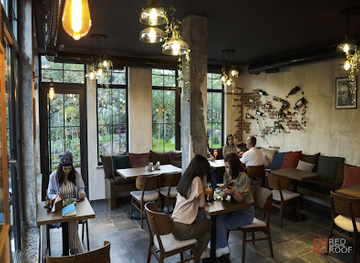 armenia/kapan/restaurant/redroof-lounge-bar