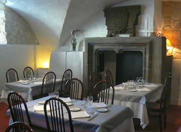 france/auvergne/restaurant/le-duguesclin