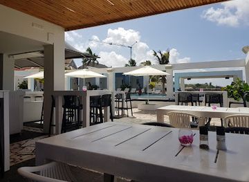 curacao/st-joris-bay/restaurant/saint-tropez-ocean-club