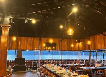 indonesia/maluku-islands/restaurant/restaurant-sari-gurih-beach