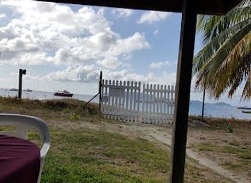 grenada/carriacou-and-petite-martinique/restaurant/palm-beach-restaurant-bar