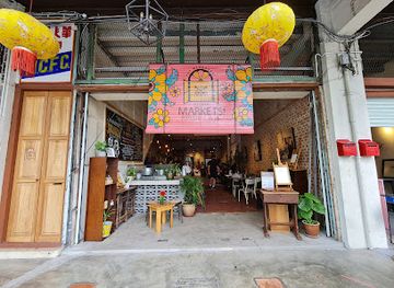 malaysia/malacca/restaurant/donald-lily-at-the-bendahari