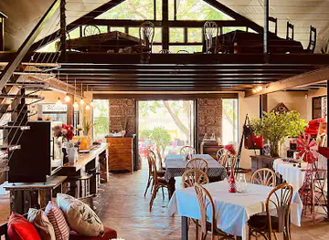 Memoirs Bar & Restaurant