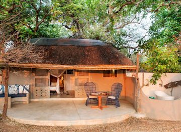 zambia/south-luangwa-national-park/restaurant/shenton-safaris-kaingo-camp