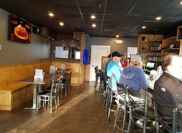 iowa/cedar-rapids/restaurant/oak-hill-tavern