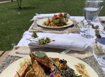 argentina/patagonia/restaurant/restaurante-peuma-hue