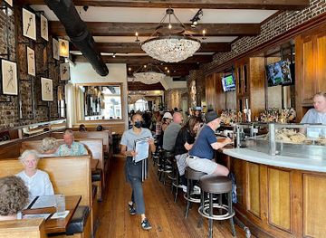 south-carolina/charleston/french-quarter/restaurant/amen-street-fish-raw-bar