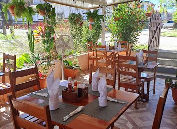 belize/punta-gorda/restaurant/garden-bites