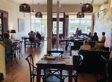 australia/riverina/restaurant/uneke-lounge