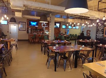 guam/tamuning-beach/restaurant/three-squares-restaurant