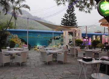 nepal/lumbini/restaurant/the-lavish-lounge-and-bar
