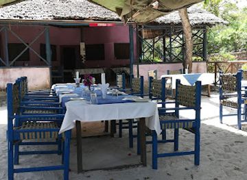 kenya/diani-beach/restaurant/colobus-shade